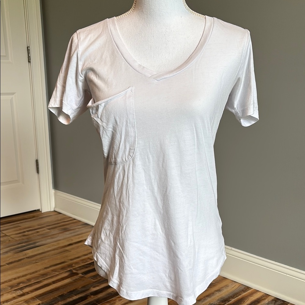 Z Supply Classic White V-Neck Women's Top size XS